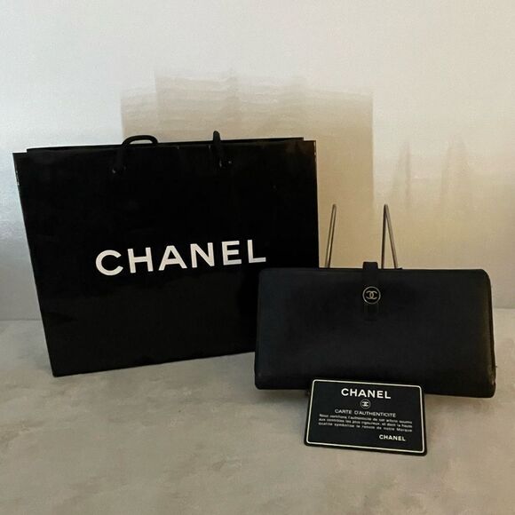 AUTHENTIC CHANEL LONG WALLET BLACK - Picture 4 of 15